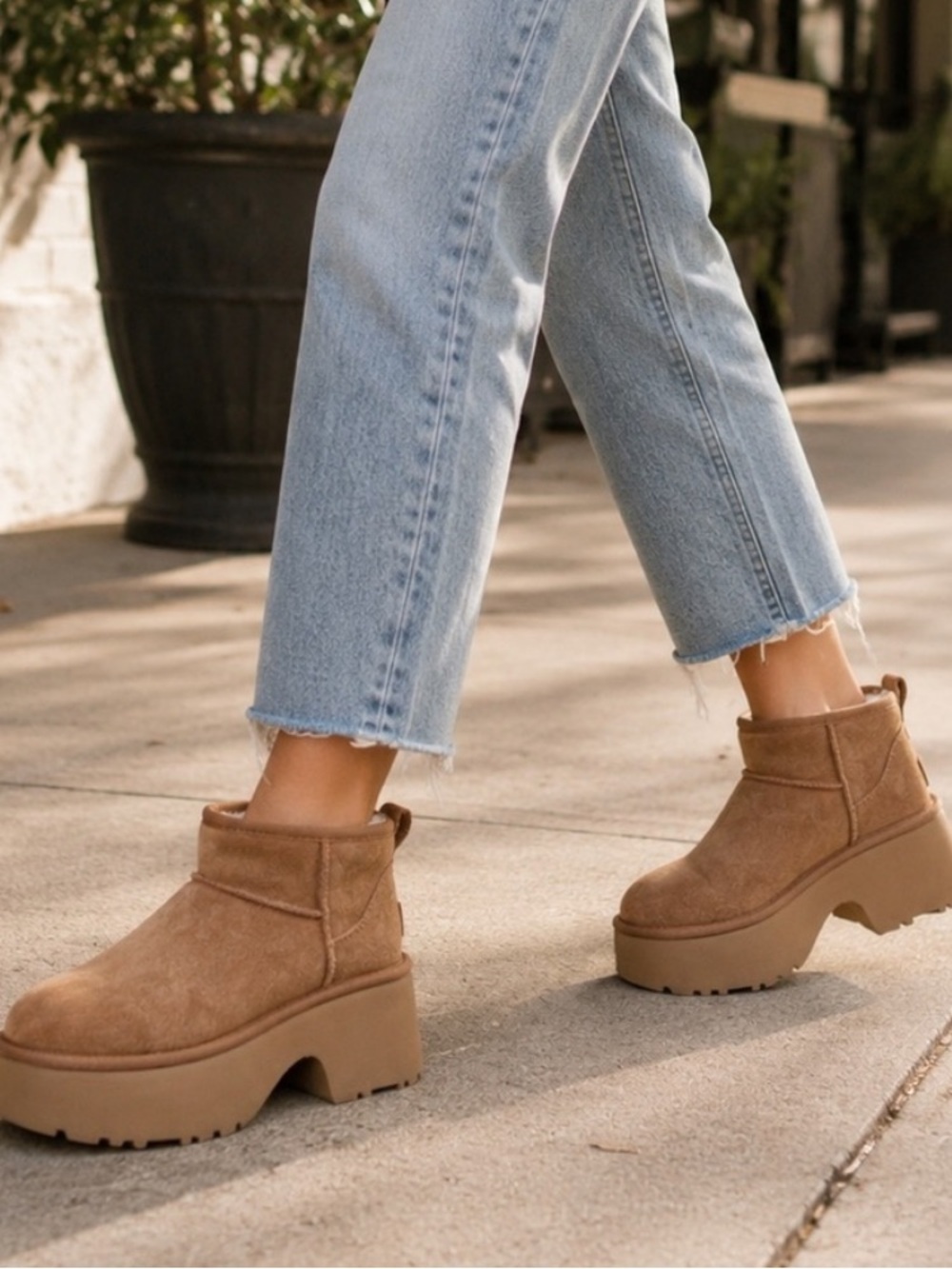 UGG Classic Ultra Mini New Heights Platform Boot, Tan, Size 8, NWT NO BOX
